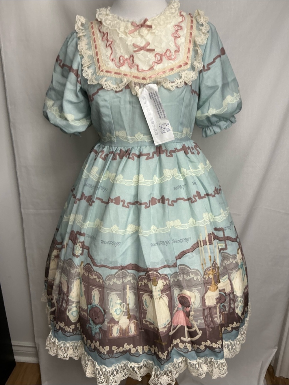 2174 - Pastel Blue Vintage-Style Lace Collar Tea Dress (Crinoline Not included).